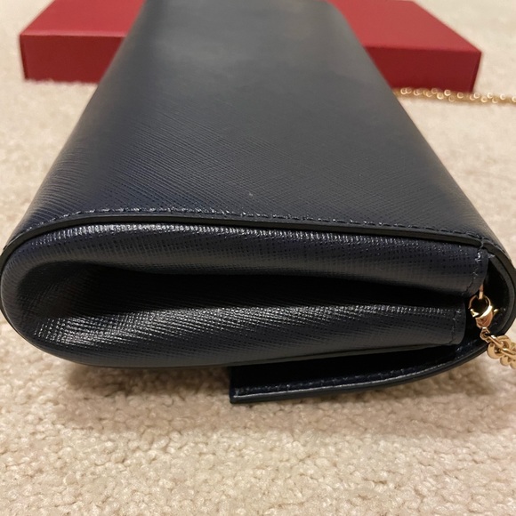 Salvatore Ferragamo navy clutch - Picture 4 of 7